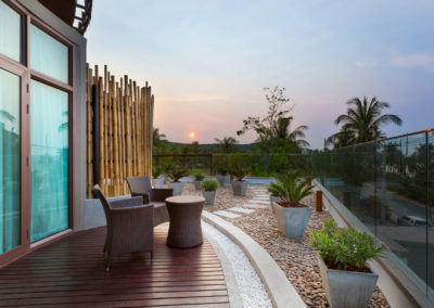 Prana_gandhi_balcony